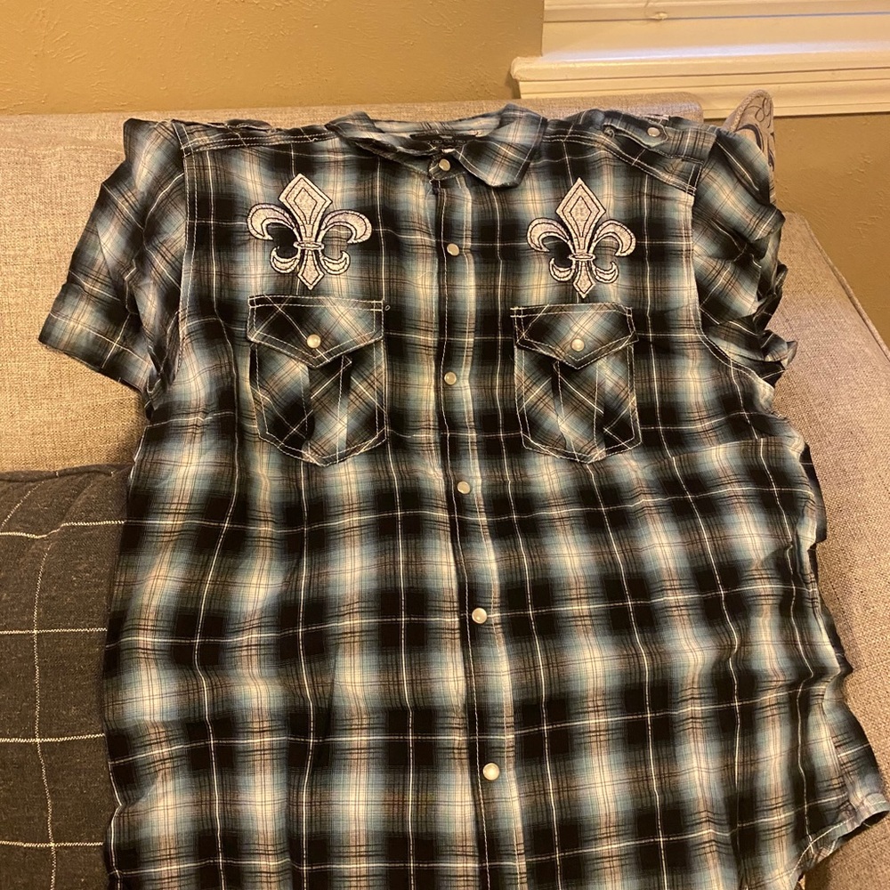 Men’s button down dress shirt